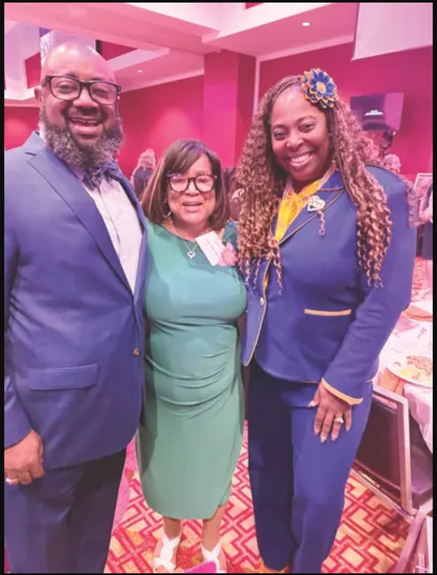 Atheseus Lockhart with Dr. Gloria Aston-Baynes and Danez Marrable Lockhart at the YWCA Lifetime Achievement ceremony